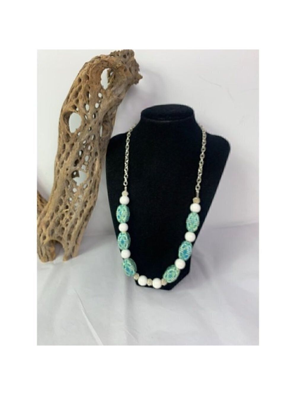 Vintage Ceramic and Glass Beaded Necklace - Picture 8 of 9